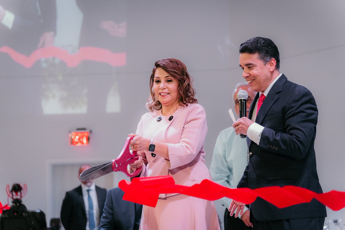 TheDoorCFCSA's tweet photo. Reminiscing about some great memories made during our Grand Opening Services, let's continue that fire with a Wednesday service tonight at 7:30pm! Can't wait to see you all! ⛪😃✨ #thedoorcfcsa #thedoorchristianfellowship #cfmpics #satx #grandopening #buildourchurch https://t.co/p9qwiV6IGm