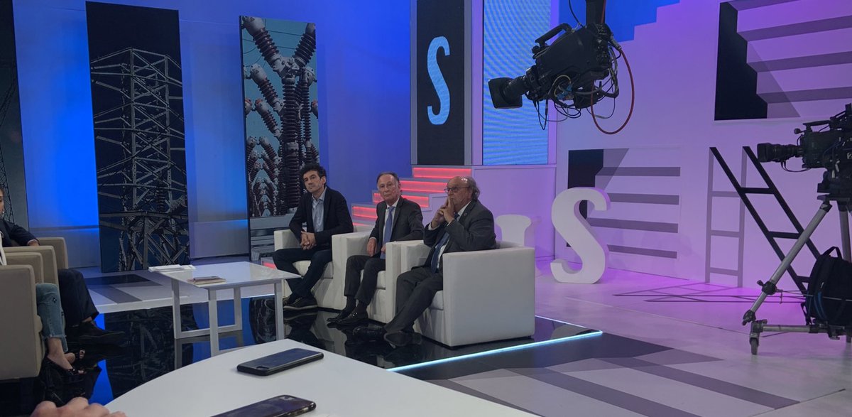 fbbarragan's tweet photo. Vasco de Mendiguren, titular del BICE: “Hay que aumentar las retenciones, pero concertado con el campo. Como productor agropecuario me interesan los precios relativos, y lo de ahora es una situación excepcional”. Ayer estuvo en ExpoAgro @TV_Publica https://t.co/68C3eBfxxv