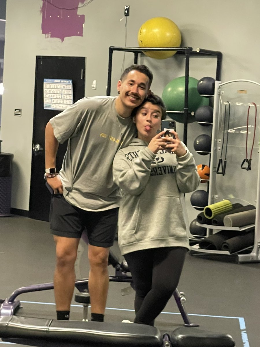 destinydcastro's tweet photo. My man>>>>♥️ idk how he’s dealt with me for almost a year already 🤣 https://t.co/BzIYM0OPRE
