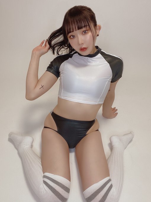 コスプレイヤーりなしぃのTwitter画像21