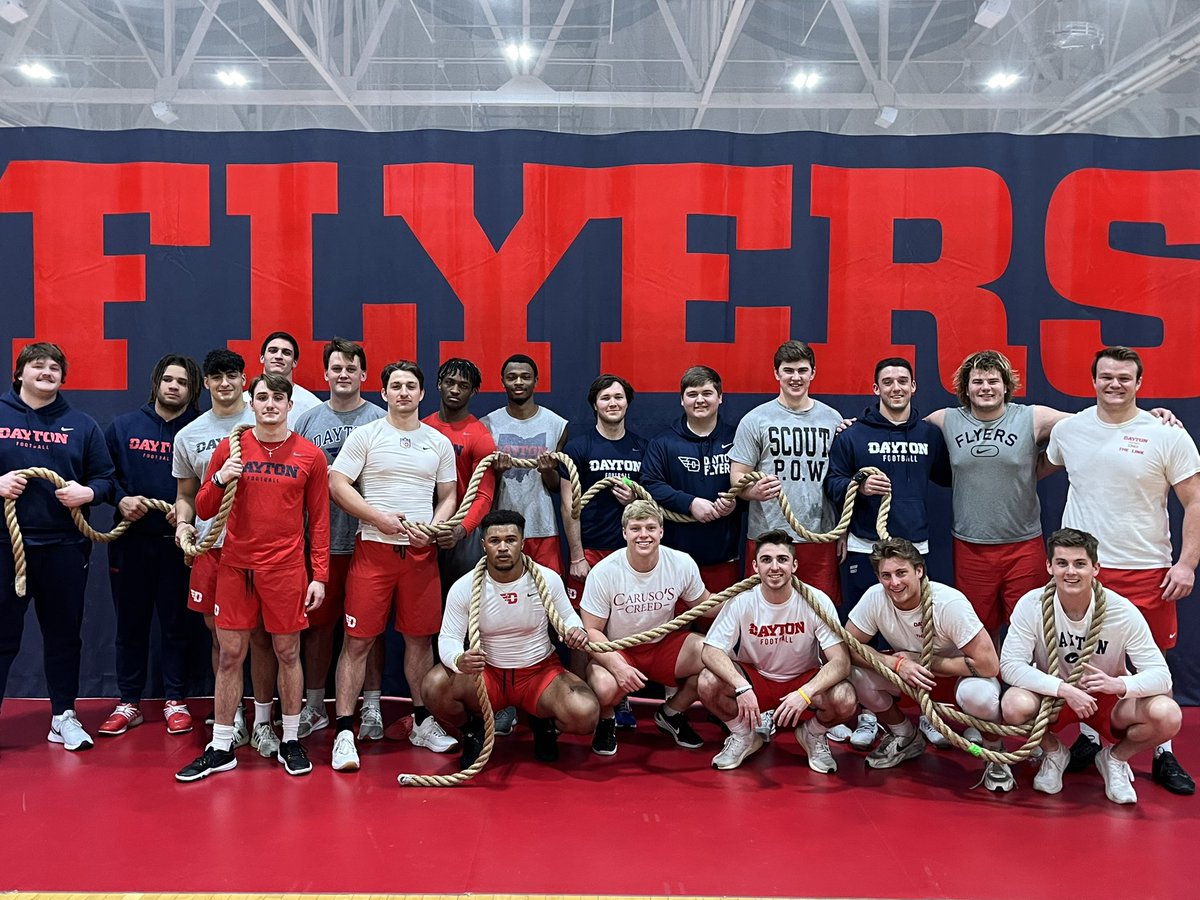 DaytonFootball's tweet photo. Your 2022 Tug of War Champions! Ewald’s Eagle Scouts 🏆 https://t.co/hu4PJ1aPMA