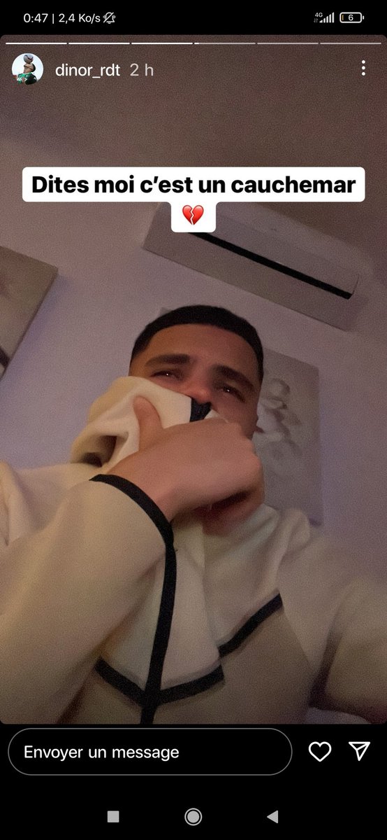 AZYpizi's tweet photo. C'est le meilleur enchainement de story de l'histoire pahahaa 
#RealPSG #Mbappe #benzema https://t.co/P4FZY6v8yg