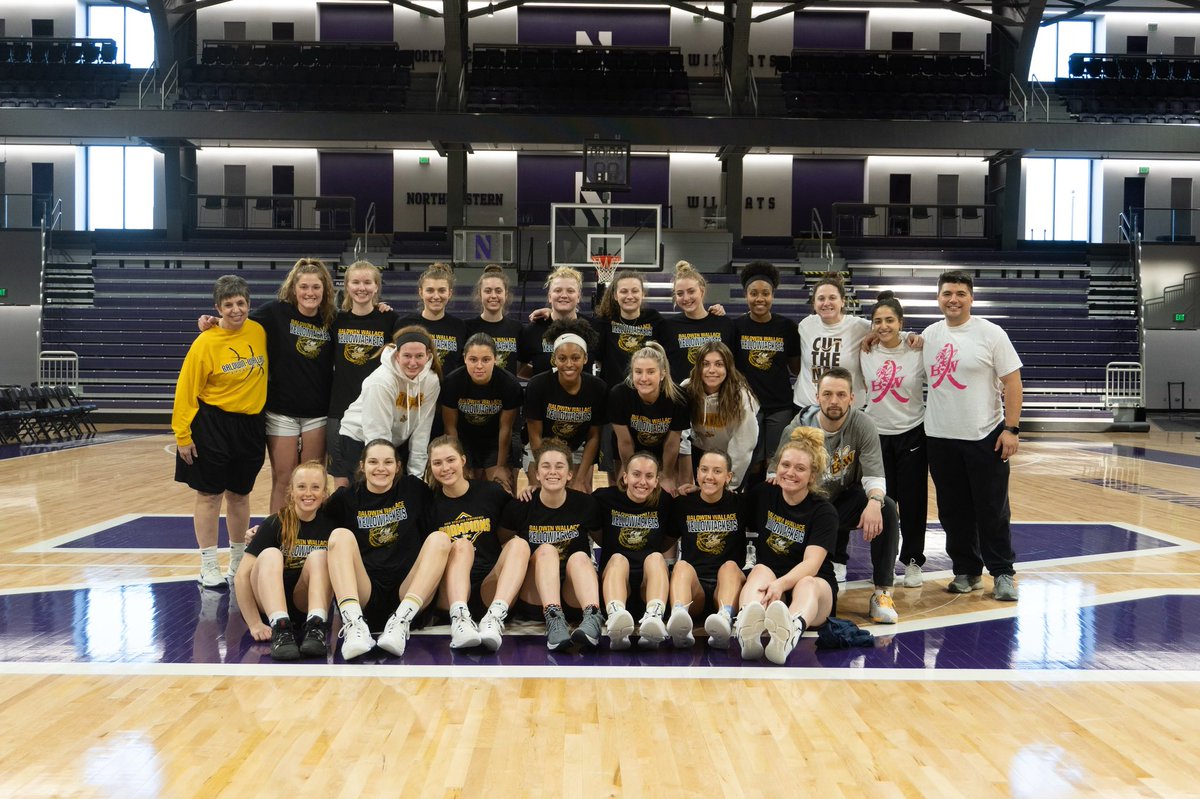 En route to Whitewater, Wis., @bw_wbasketball had the privilege of getting to practice on Northwestern University’s campus! Such a cool experience for our student-athletes! 💜