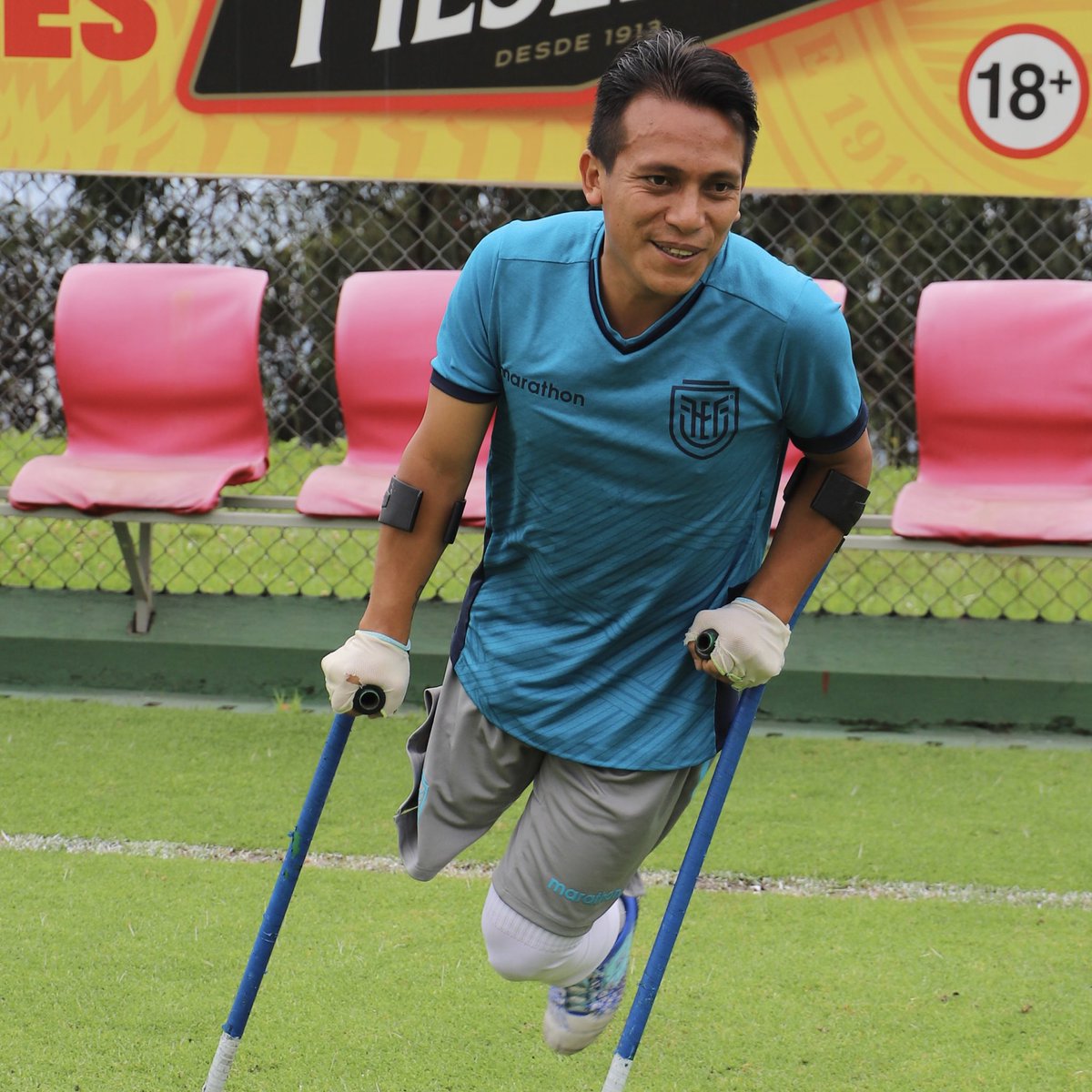 FEFecuador's tweet photo. 🙌 Un equipo de guerreros representará al Ecuador, vistiendo orgulloso, la piel del Ecuador 

📲 Te contamos más, aquí: https://t.co/midkIDiQ9j

#Fedepdif 👊⚽️ #FEF🇪🇨 https://t.co/zvWL2MkGa5