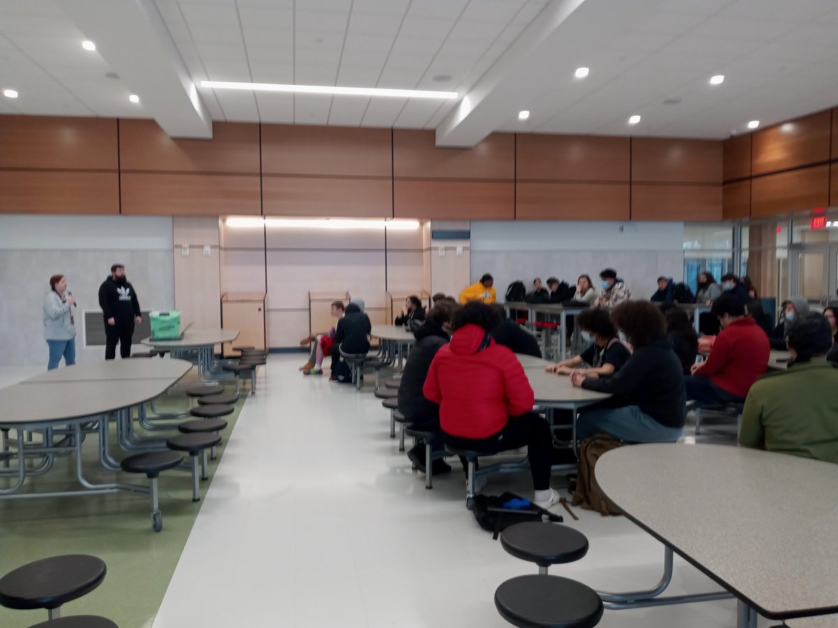 Evolve_Durfee's tweet photo. Huge thank you to @Amazon for visiting @Evolve_RPA  today to share some career opportunities with our scholars today!

#doingHSdifferently 
@BarrFdn
@springpointEDU
#Amazon https://t.co/frJOj0hSvw