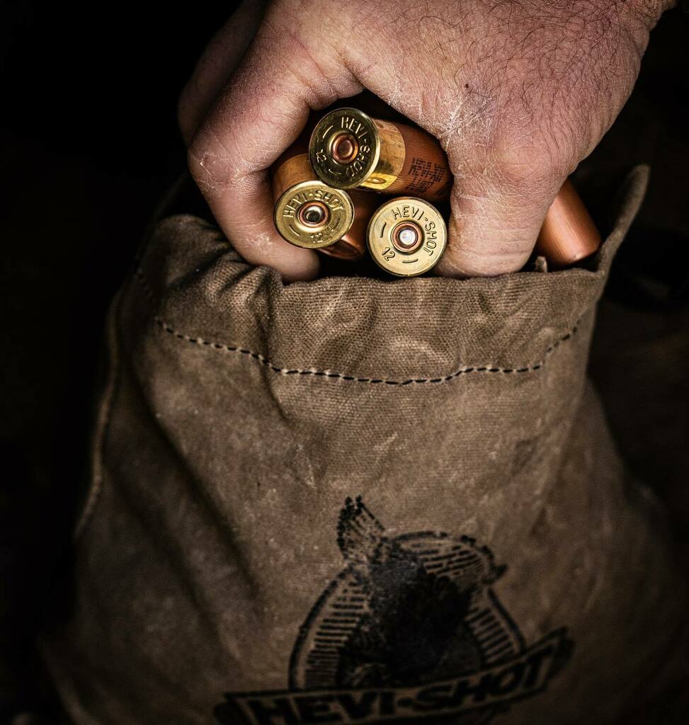 TonyVandemore's tweet photo. Reachinโ in to the bag of tricks. #FistfulOfBirds #HeviNation #Snows22 https://t.co/QpZtGzfYld https://t.co/CWfwRnHqGG