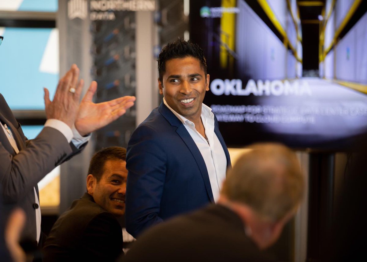 scheffelphoto's tweet photo. Welcome to OKLAHOMA @NorthernDataAG @Aroosh_ND #northerndata #Oklahoma #MidAmerican #scheffelphoto https://t.co/Y80Jxwp58y