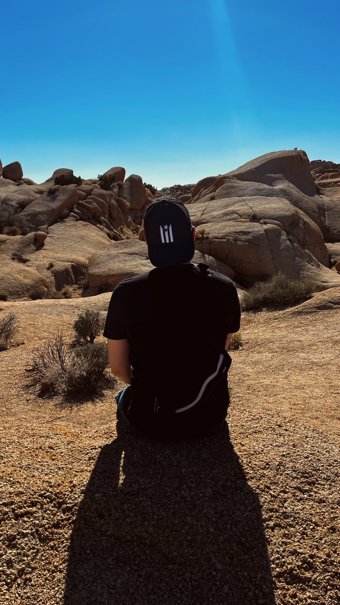 scionjay96's tweet photo. Exploring the Forbidden West IRL https://t.co/VbZ0iatQYr