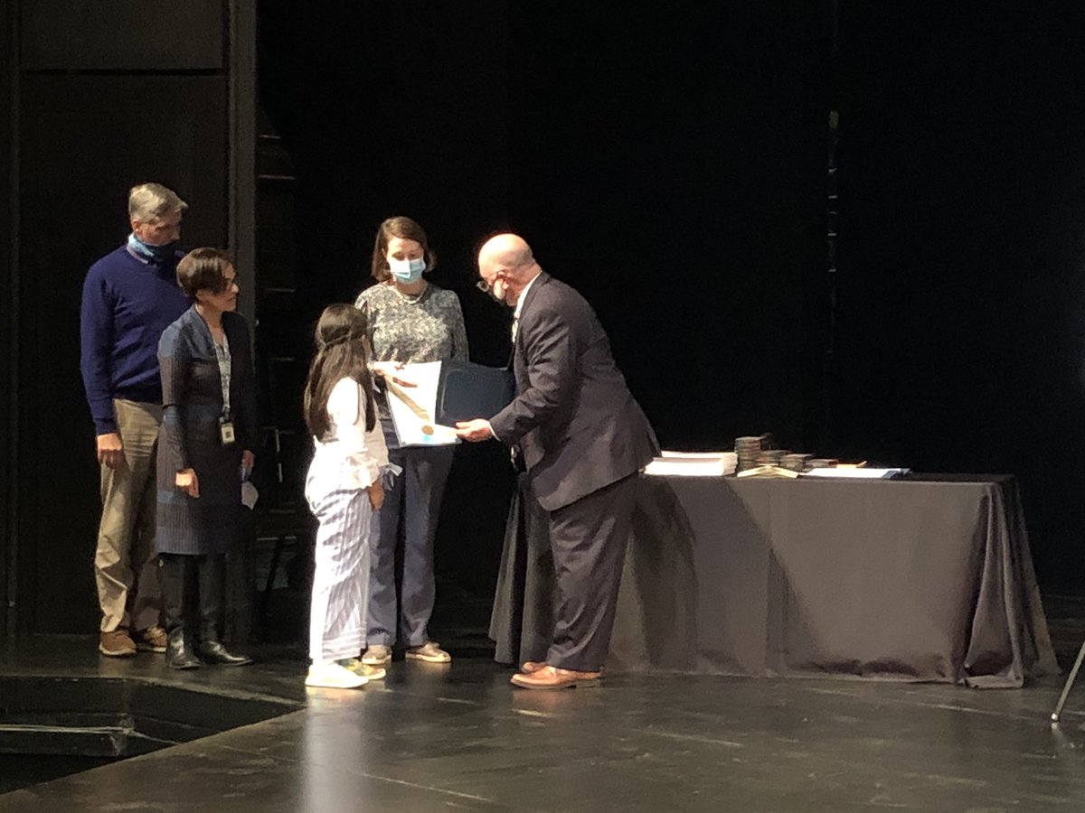 Tuscaloosa Magnet Elementary (@tmselementary) on Twitter photo We could not be more proud of this sweet first grade student and our amazing TMSE art teacher, Ms. Skinner! Today, Camilla was awarded Best in Show at the Superintendents Art Show🎨 <a href="/TCSArts/">Jeff Schultz</a> <a href="/TCSBoardofEd/">T🍏S Board of Ed</a> <a href="/60614Pan/">Preeti Nichani</a> We could not be more proud of this sweet first grade student and our amazing TMSE art teacher, Ms. Skinner! Today, Camilla was awarded Best in Show at the Superintendents Art Show🎨 <a href="/TCSArts/">Jeff Schultz</a> <a href="/TCSBoardofEd/">T🍏S Board of Ed</a> <a href="/60614Pan/">Preeti Nichani</a>