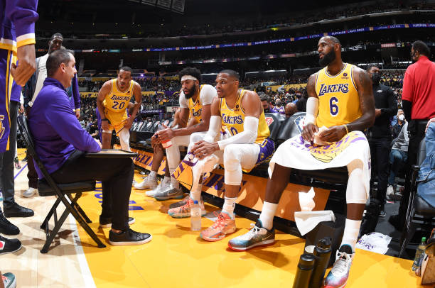 NBALAKERSBLOG's tweet photo. Vogel mantiene la #LakerFe: "De nuevo, nuetra mentalidad con nuestro grupo siempre fue: pasando estas adversidades, ¿podemos ser ese equipo que se enciende en el tramo final? Y si te fijas en las piezas que tenemos, esa posibilidad es real. Así que tenemos que seguir empujando." https://t.co/jPpJ1uFafI