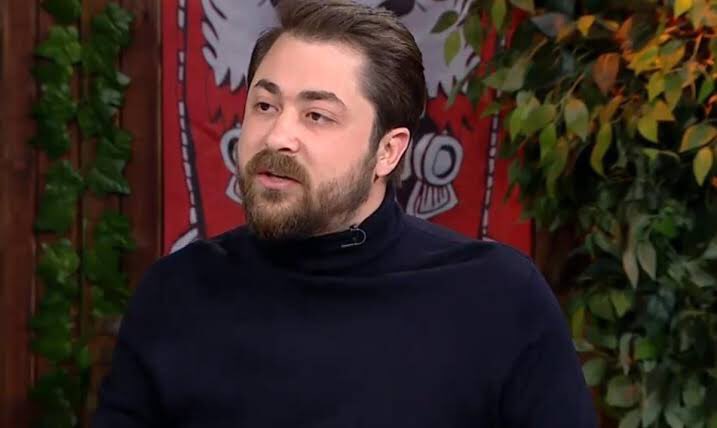 TurkSurvivor's tweet photo. Semih bu programin kalbiydi. Bu aksam izlemeden kapattim. Tarkan kimdir ya Semih dururken. Bir gidin allah askina. Insan bir aciklama yapar. Seyirciye biraz sayginiz olsun!! @acunmedya @furkandede #survivorekstra https://t.co/HHylmvgt6P
