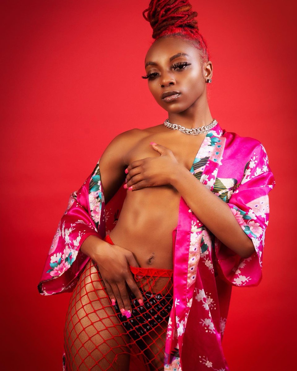 minimeeemimii's tweet photo. You a Different Bread Baby 😩😘 #editedpics https://t.co/7AV9M1QBJh