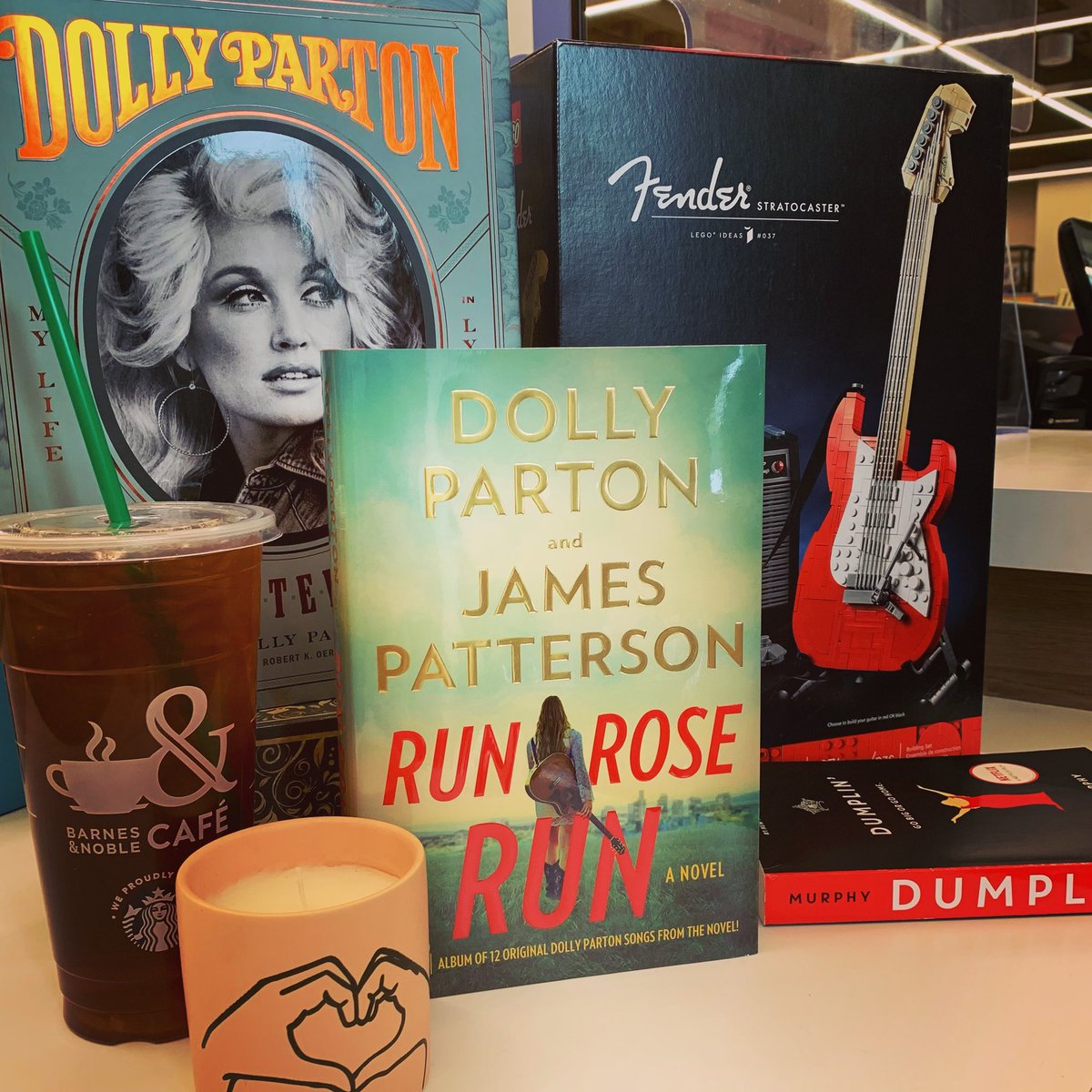 We love all things Dolly! And what can be better than Dolly AND James Patterson?! Nothing.
Run, Rose, Run is a novel glittering with danger and desire where every song tells a story. #unputdownable #bnbuzz