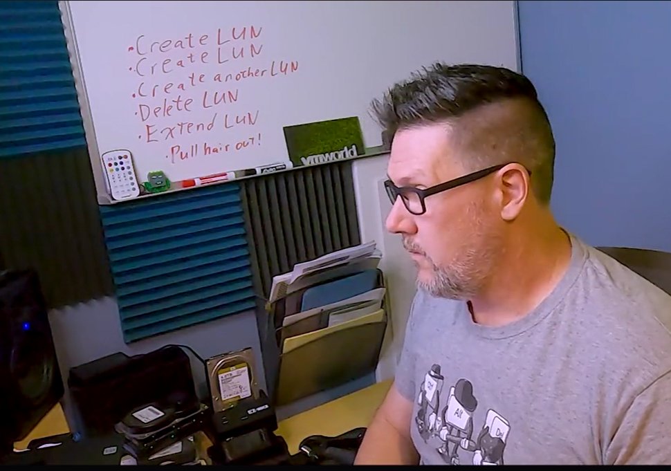 jbmassae's tweet image. Having some fun on #TikTok  #VIAdmin vs #StorageAdmin @vmwarevsphere #vVols first video
via.vmw.com/EfYe #EasterEggs 😉