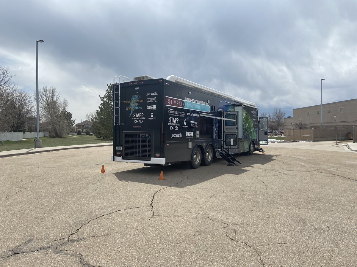 willisowen01's tweet photo. Looking forward to the first #DesignGuild 2.0 event, which will take place tomorrow, Thursday, March 10! The Mobile Innovation Lab will be @SilverCreek_HS from 4:00 pm to 6:00 pm for a fun evening of STEM and design thinking. #StVrainStorm @stvrainnovation https://t.co/7TFQ727QEv