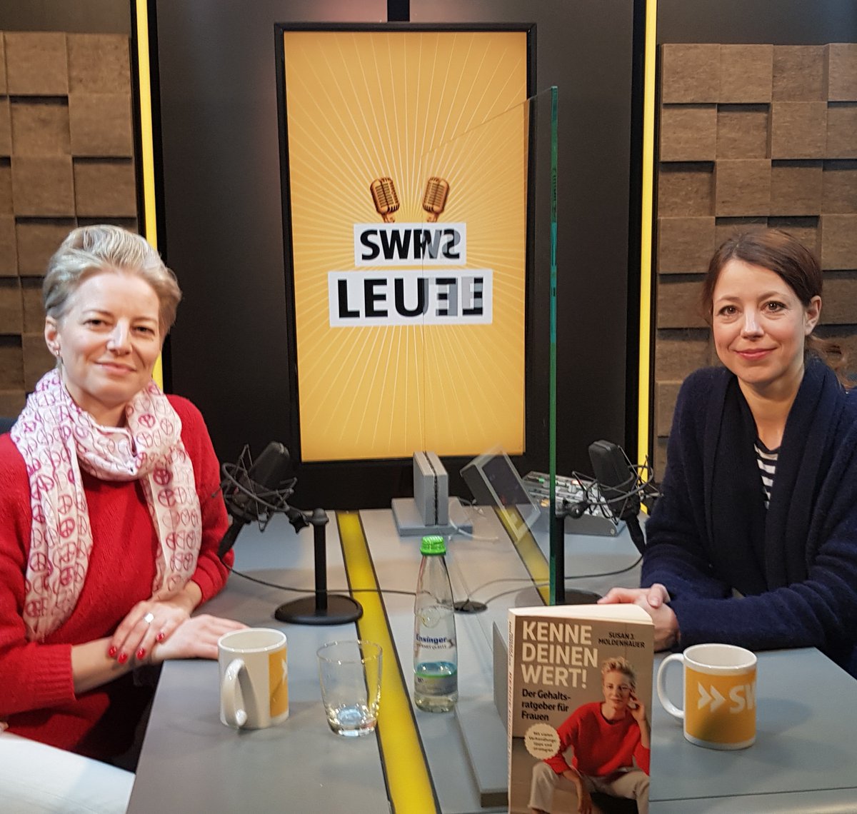 StrategyPirates's tweet photo. Zu Gast bei SWR1 Leute!
Zum Weltfrauentag 2022 durfte Susan J. Moldenhauer mit Nicole Köster über ihr Wirken und ihr Buch "Kenne Deinen Wert!" sprechen.
#GenderPayGap #KenneDeinenWert #SWR1

https://t.co/XcI1XgH5tH https://t.co/6Hh6dsySci