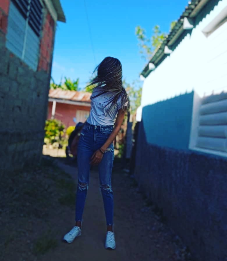 Erickaclemente3's tweet photo. "Entendí que el ser humano es así,que crítica sin saber de ti para llenar sus vacíos con falsas expectativas" https://t.co/JtdffENVyL