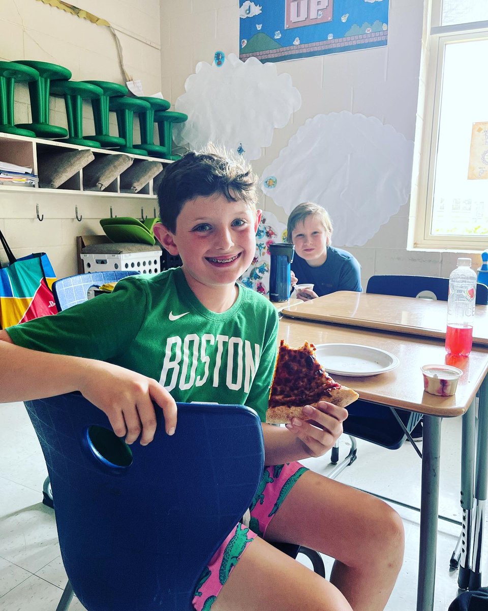 mrsG_learns's tweet photo. 🍕Winner Winner Pizza Lunch🍕
Our winning teams and MVPs from our IREADY Touchdown Tournament had their well earned reward- a pizza party- today! So proud of all their work and love watching them get into their next challenge- MARCH MADNESS 🏀!!
#ireadychallenge #leveluppinckney https://t.co/iFjTLv1GC7