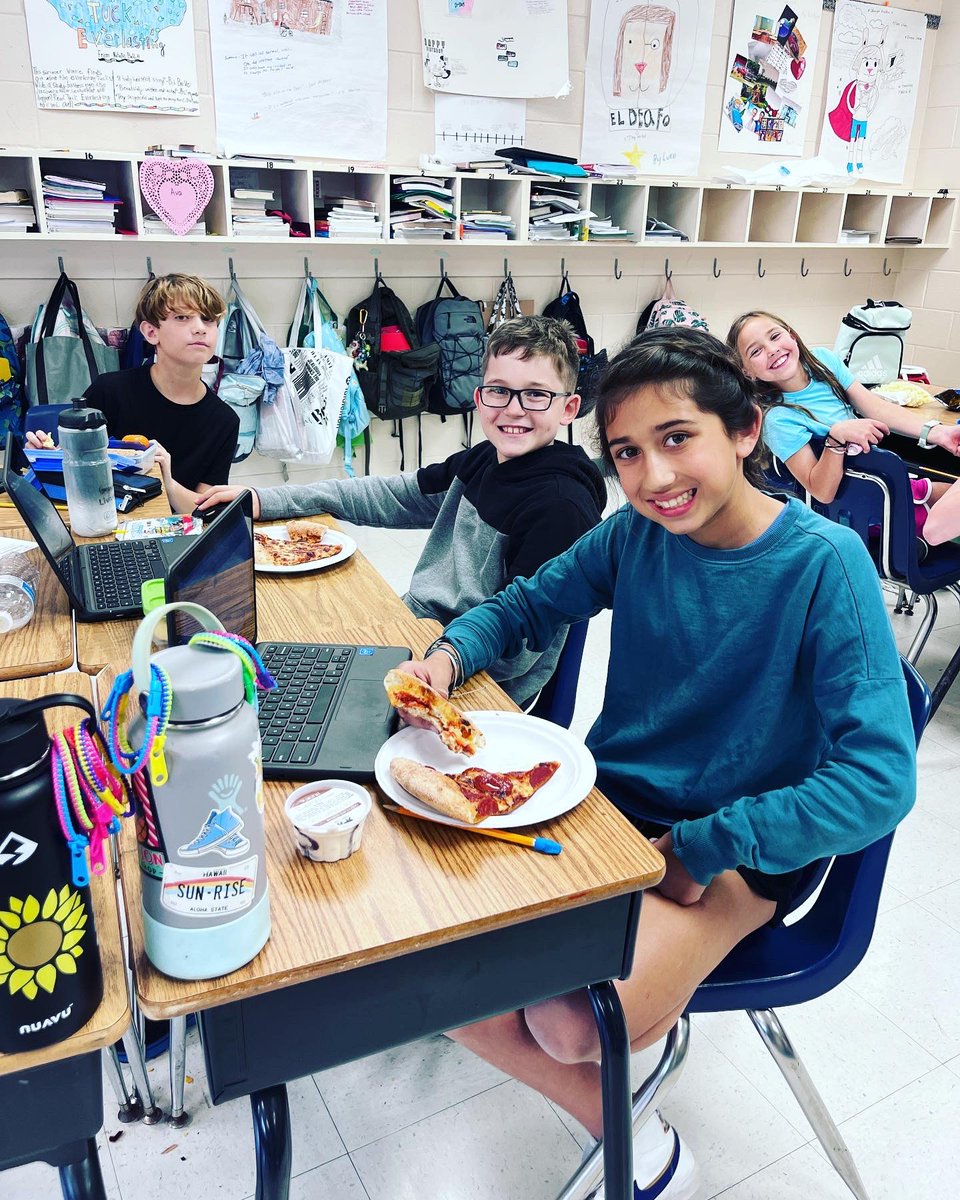 mrsG_learns's tweet photo. 🍕Winner Winner Pizza Lunch🍕
Our winning teams and MVPs from our IREADY Touchdown Tournament had their well earned reward- a pizza party- today! So proud of all their work and love watching them get into their next challenge- MARCH MADNESS 🏀!!
#ireadychallenge #leveluppinckney https://t.co/iFjTLv1GC7