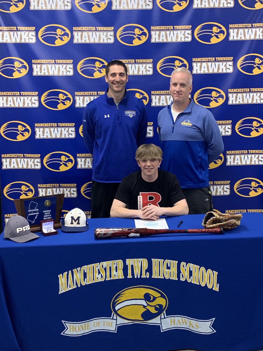 MTHS_Sports's tweet photo. Congratulations to Justin Renzi for signing to continue his academic &amp; athletic ⚾️ career @ Rutgers, Newark.  Here with coaches Dave Beauchemin &amp; John Holzer. Go Scarlet Raiders!!! @RUNBaseRecruits @ShoreSportsNet @APP_Sports @HSSportsNJ https://t.co/9c6vTh4r3g