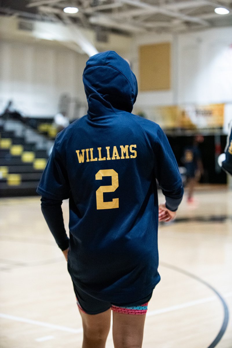 p1utowrld1's tweet photo. Thank you and the rest of the coaching staff for everything over the course of 4 years!! Definitely will be missed but never forgotten💛💙Let the legacy continue coach♾ @CoachBerens #dueceout✌🏽 #nxtchapter🔜 https://t.co/QRd4Pudnmq