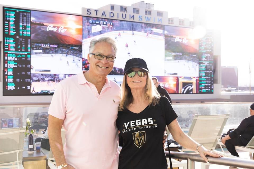 LV_ELITE's tweet photo. On Tuesday, March 8, 2022, ELITE members and their guests experienced @stadiumswim at @CircaLasVegas. Thank you @tequilakomos and @BreakthruVegas for the delicious cocktails! #LasVegasMagazine #ELITE
#ItsGreatToBeELITE #Vegas2Go
#CircaLasVegas #StadiumSwim #LasVegas https://t.co/9eBsJYINMy