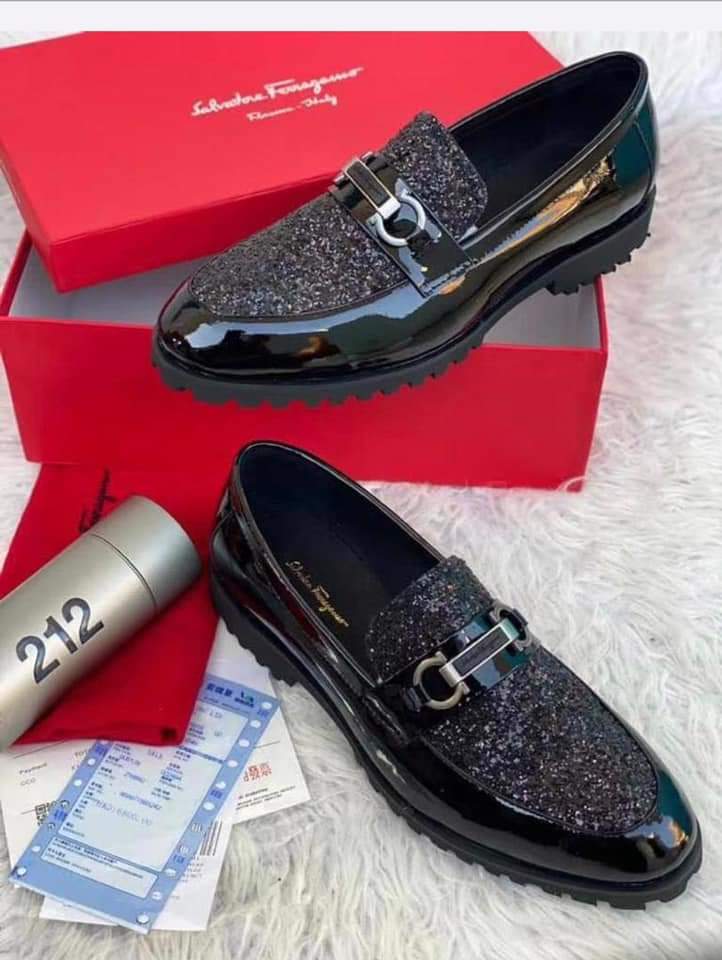 yog_man's tweet photo. Dm for you for your affordable shoes. https://t.co/hVqk6N72x3