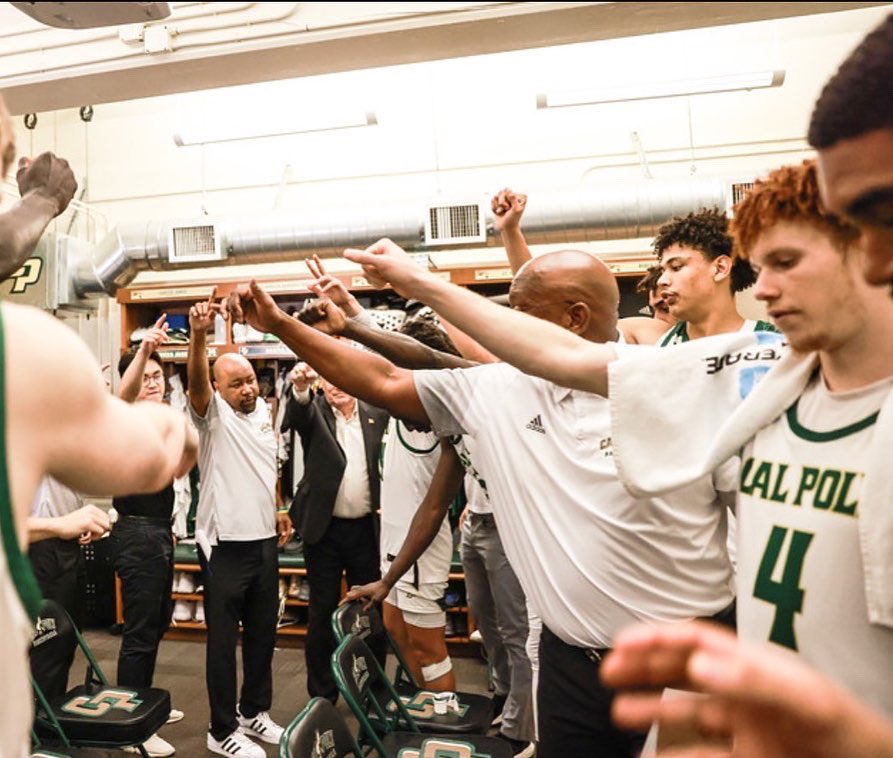 calpolymbb's tweet photo. As our 2021-2022 season comes to an end we want to thank our Mustang Family for all your support! We are grateful we could have you all back in the gym with us this year. 🐎
#RideHigh
#RideTogether https://t.co/0i0qk7CSvm