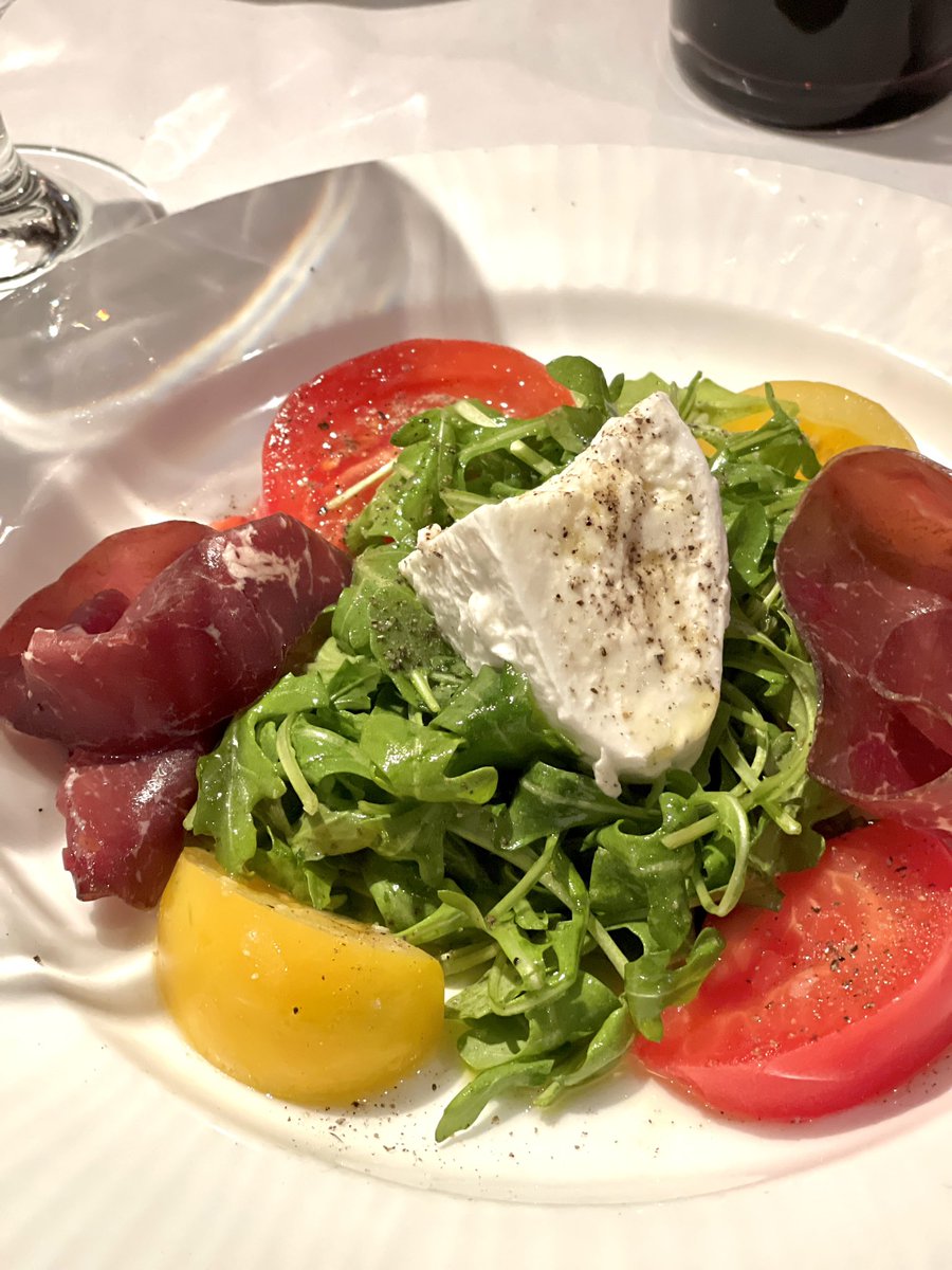 lindaloves2eat's tweet photo. Lunch at Da Marco in HTX. Impressed with great Italian food and an excellent wine list. #LindaEats #HTX #DaMarco #Foodies #foodphotography https://t.co/jILmhazPdi