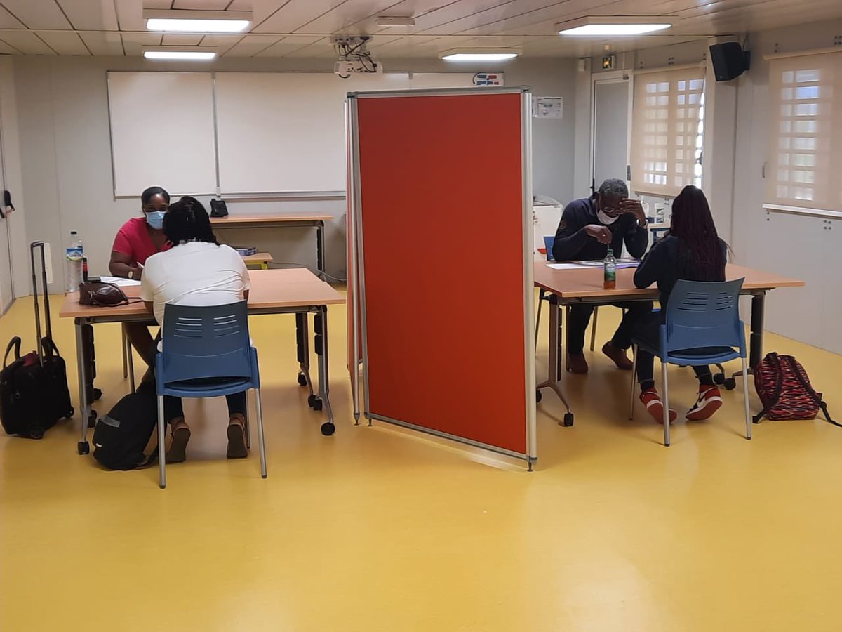 SinosaStephane's tweet photo. #9720692V #👍🏾du 7 au 10 mars #LNA nos 90 élèves de 2nd GT participent au speed meeting des psy EN en collaboration avec le CIO Nord Atlantique. #lemarsdelorientation 
Un temps individuel dédié à l élaboration de leur projet d avenir. https://t.co/TKcCbFI61A