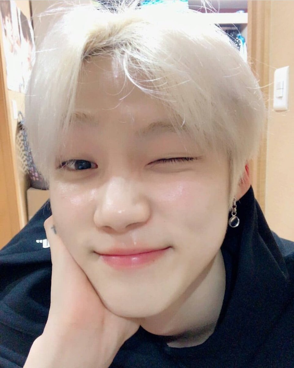 cchsource's tweet photo. @chanheenanico . . . Chanhee loves you so much! 💭 https://t.co/cM2SJO95aE