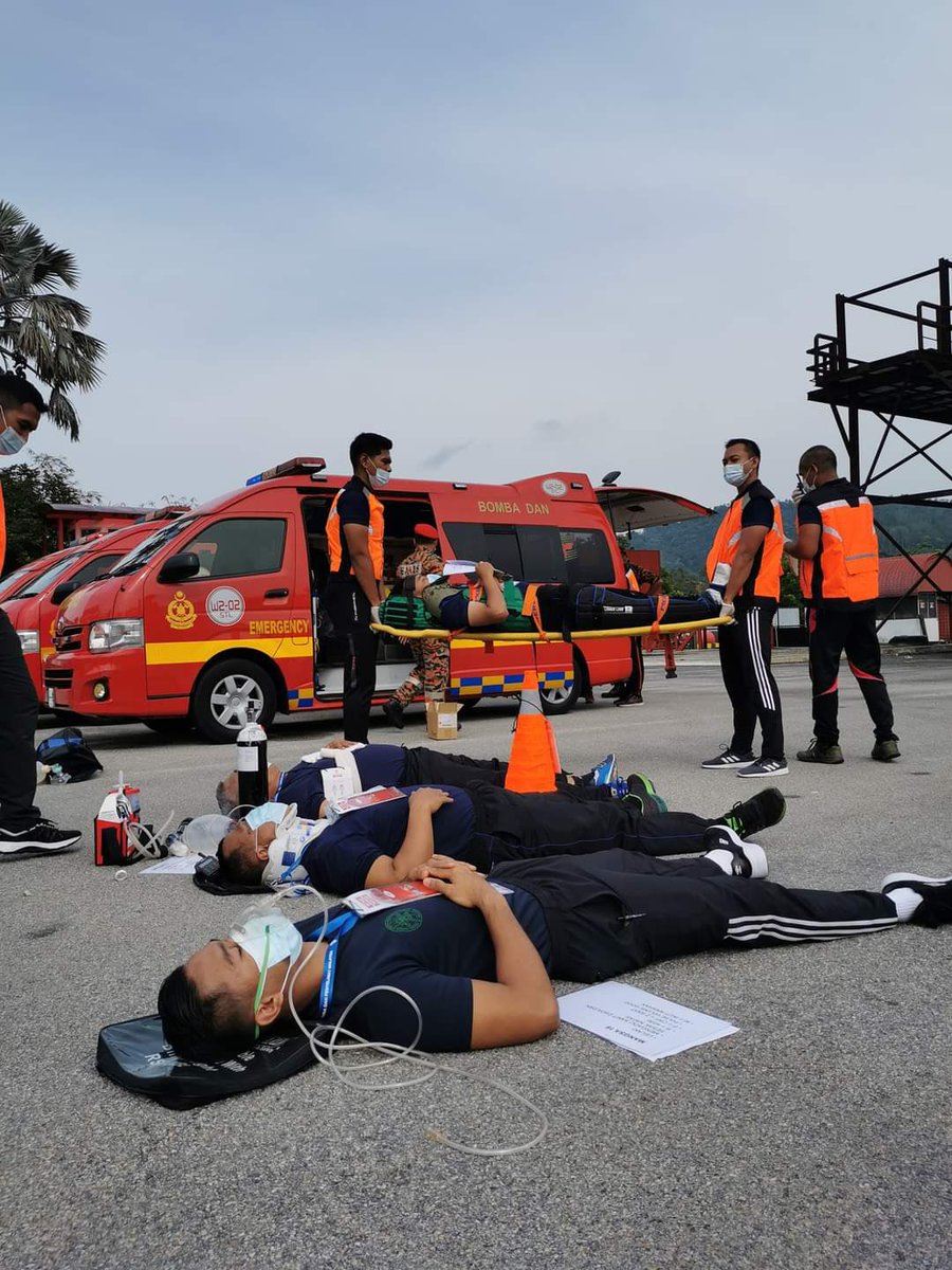 DGHisham's tweet photo. Pada tarikh 10 Mac setiap tahun telah diisytiharkan sebagai hari pembantu perubatan di seluruh negara. Pengiktirafan ini merupakan suatu bentuk penghargaan di atas sumbangan kpd penyampaian perkhidmatan kesihatan yg memberikan impak positif terhadap motivasi serta semangat PPP https://t.co/DAcBmzt8Dt