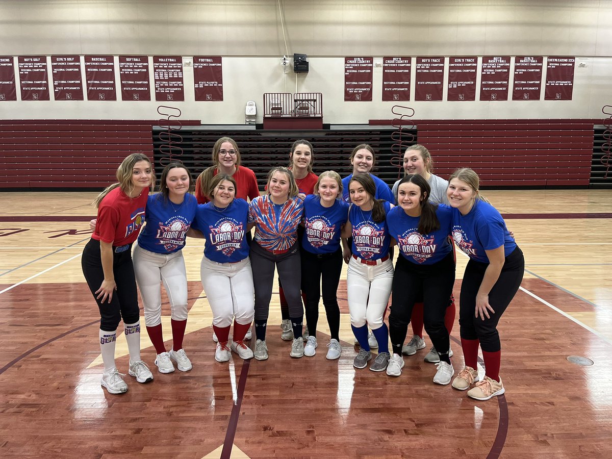 Some of the squad after our USA themed practice today! One week till game day! #redbud132
