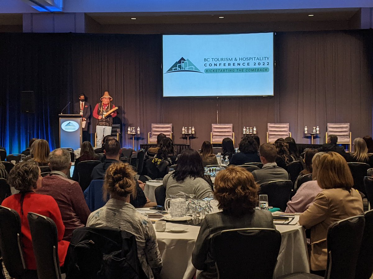 AlexisKereluk's tweet photo. Back in action! A full capacity conference. Coincidentally this was my last Canadian conference before the Pandemic, now my first back. #KickstartingTheComeback #bcthc2022 @TIABC_CA @bchotelassoc @ConnectSevenGrp https://t.co/32JnRjyJn9