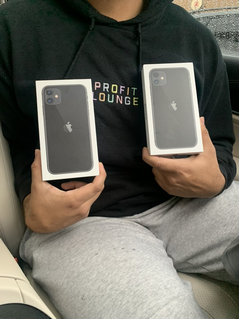 profit_lounge's tweet photo. Craziest loop yet posted in the lounge

$500 iPhone 11 for just $50

Members have been copping multiple iPhones and taking stock in their local area. 

Comment below if you want in ⬇️

Random rt will get a $100🤑 https://t.co/mNjcckVKPJ