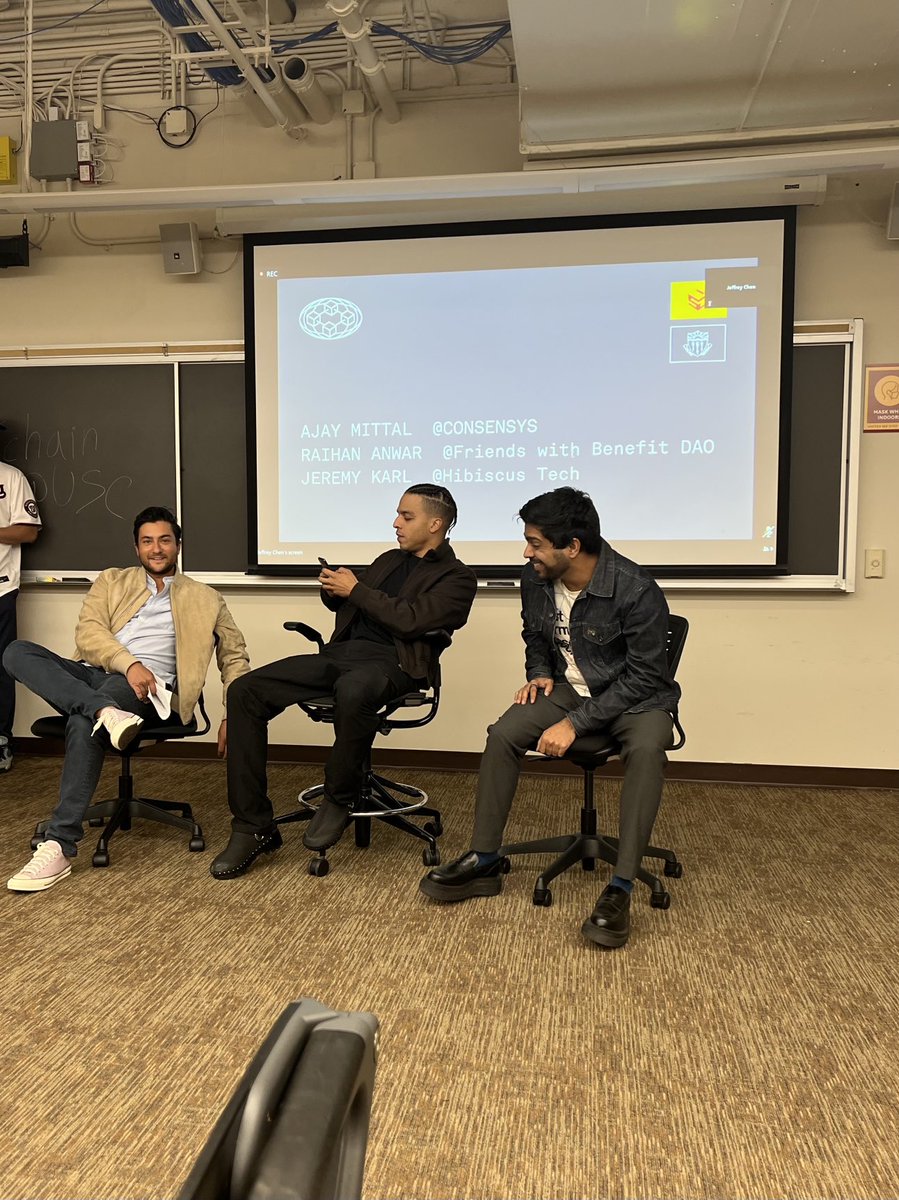 nadigirl's tweet photo. School is in session. Loved hearing web3 perspectives from ⁦@unrealized_gain⁩ ⁦@raihan_⁩ ⁦@techspec_⁩ https://t.co/Omzom2CaXf