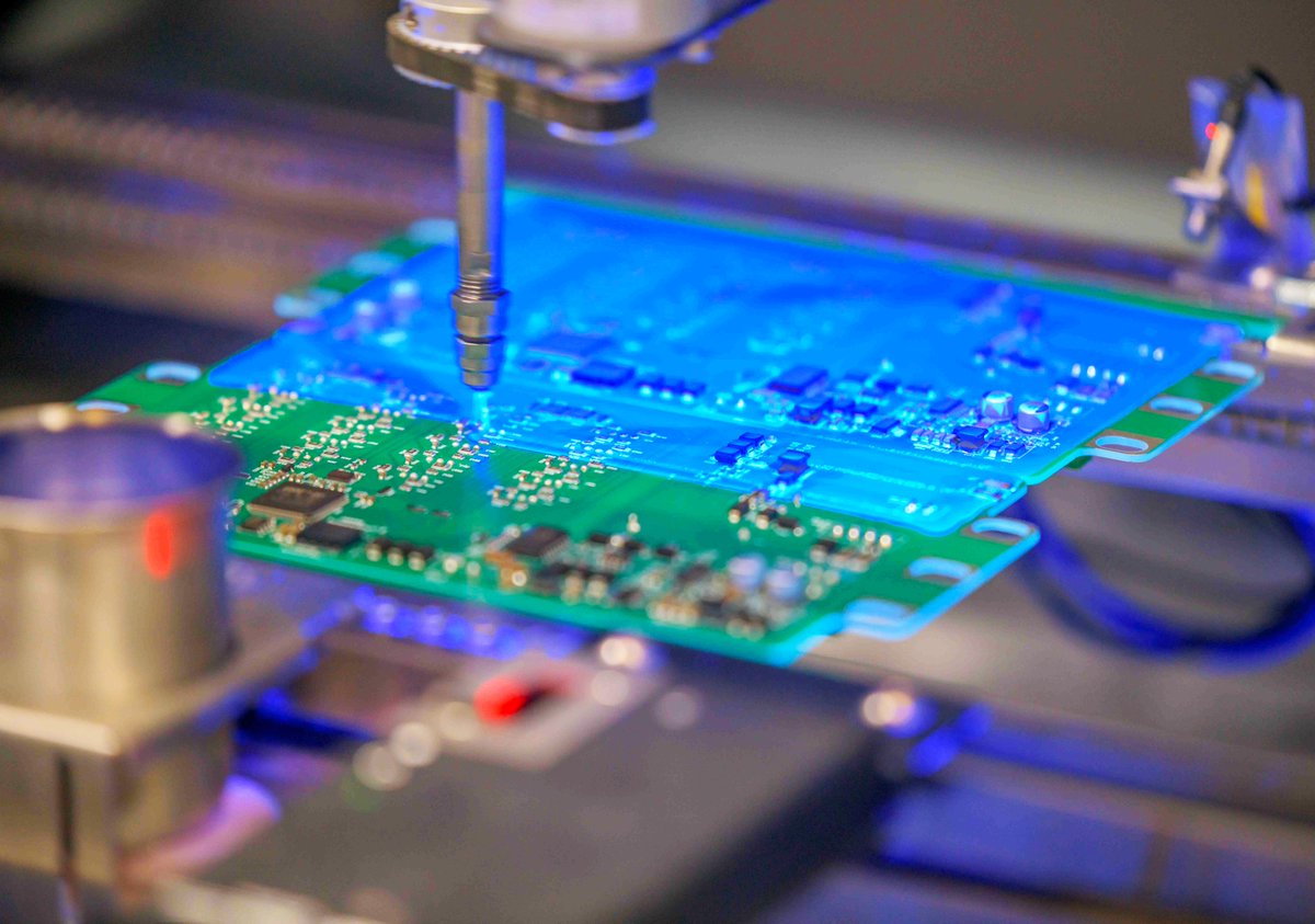 FelixEServices's tweet photo. PCBA Coating serves as a protective coating against chemical and corrosive attack of the circuit board and its components. #pcb #coating https://t.co/xMiW6nJR5i