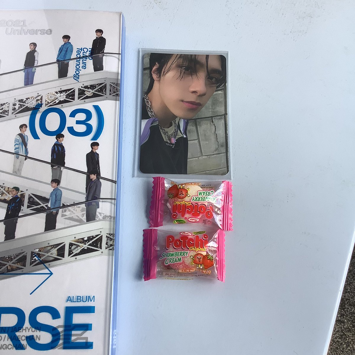 0828_cart's tweet photo. 💌 [ #hxbudols | #thxpstten ] 

— ˗ˏˋ hendery jwc univ pc ´ˎ˗ 🌐

• hello, @xpstten ! tysm for trading with me :) dery arrived safely po hehe >< grabe 1000000% talaga yung sparks dito naiiyak aq 😭 thx saur much din sa potchi :D https://t.co/HQJSriLnV8