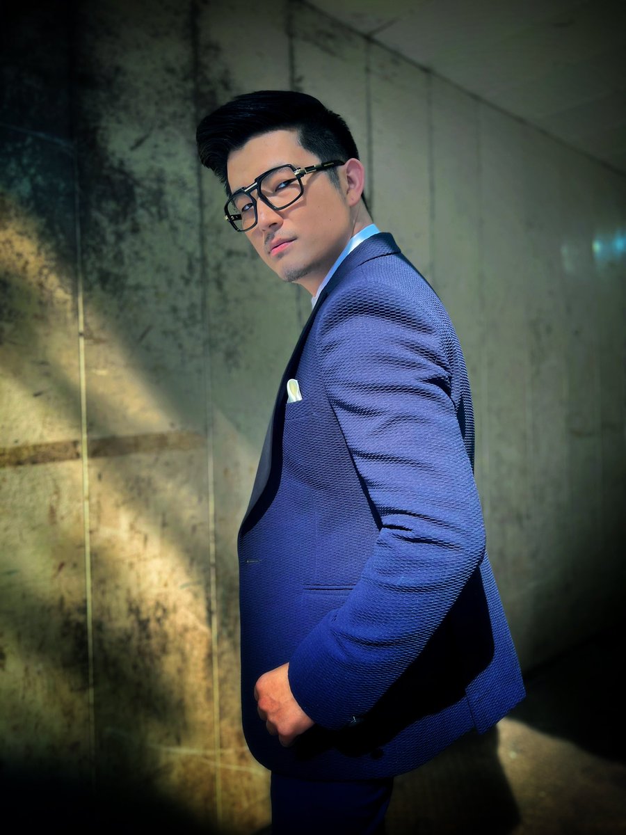 MeiyangChang's tweet photo. You talkin’ to me? 🥷
Back to #HostMode for #MirchiMusicAwards 2022 https://t.co/4UTyhri8g3