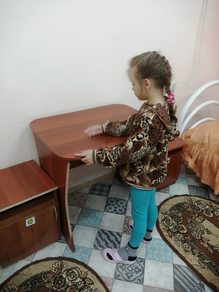 srcnes's tweet image. #mspno В рамках реализации цикла занятий «Шаг в жизнь», воспитатель отделения социальной реабилитации несовершеннолетних Мохнина Т. А. провела групповое  занятие на тему: «Уборка в комнате».