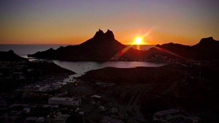chettos27's tweet photo. “Es casi imposible observar un atardecer y no soñar.”
#SanCarlos #Sonora https://t.co/8r4kUYscu3