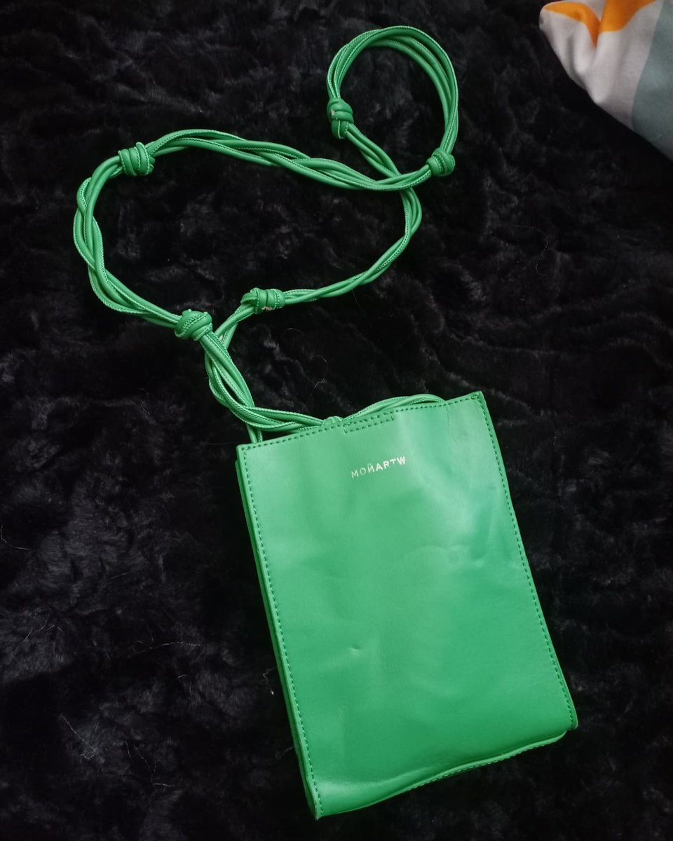 Fancy_Squaad's tweet photo. Green in colour 💚
Mini shoulder bag / flap bag 
The easiest to style literally ! 

PRICE:500

Call or WhatsApp 📞 0703249526 

#ikokaziKE #IkoKazi https://t.co/BDge9qjPi4