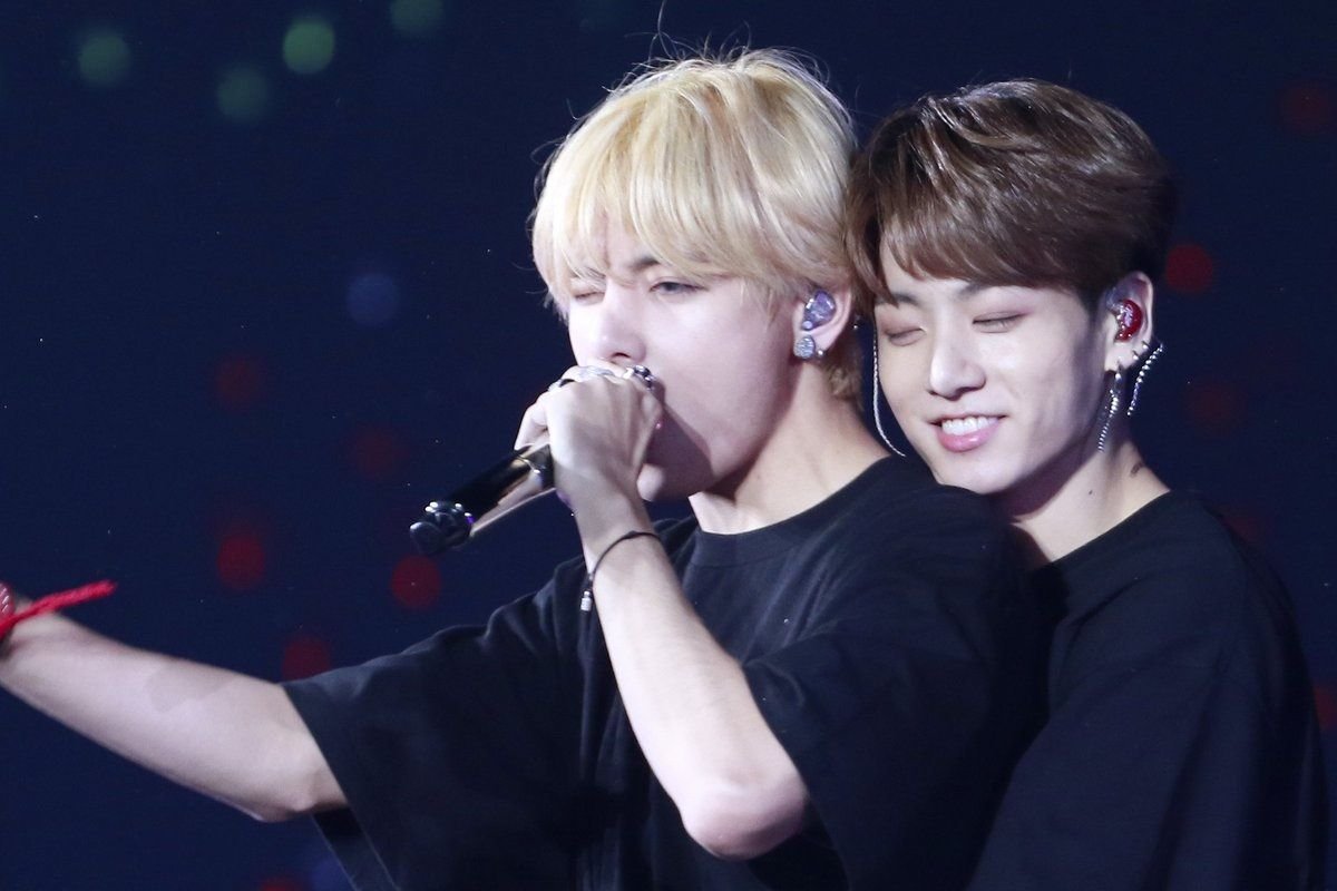 LYIBAG's tweet photo. Taehyung hated Anpanman. He hated how Jungkook held him close and tucked his chin on his shoulder. He hated how he could feel the younger’s body pressing against his back. He hated how he could feel those lips, almost touching his neck as Jungkook grinned against him. https://t.co/xzewjo8DJW