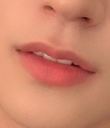 mistamemi's tweet photo. 입술… https://t.co/FWxEFjUuwu