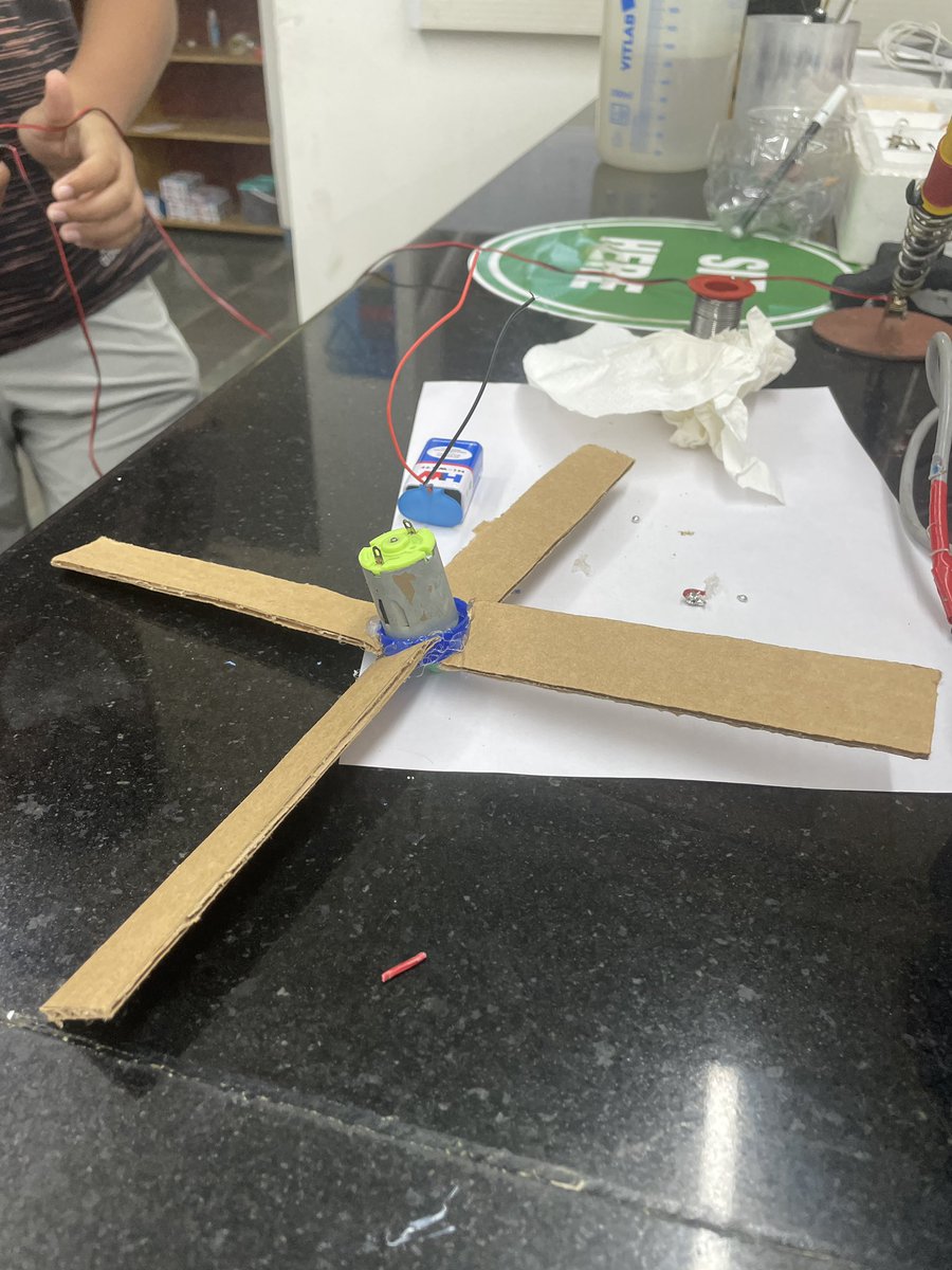AISCMiddle's tweet photo. Eighth grade students sharing solutions for problems like hunger and clean energy. #AISCGrade8 #AISCGrowth #AISCExcellence #AISCIntegrity https://t.co/zUIcj4Avr9