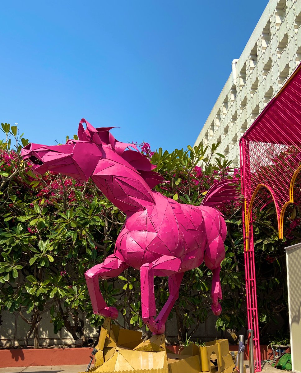 OiOijo's tweet photo. #spotted at the @JaipurLitFest 🐎 https://t.co/A6h4p61mso