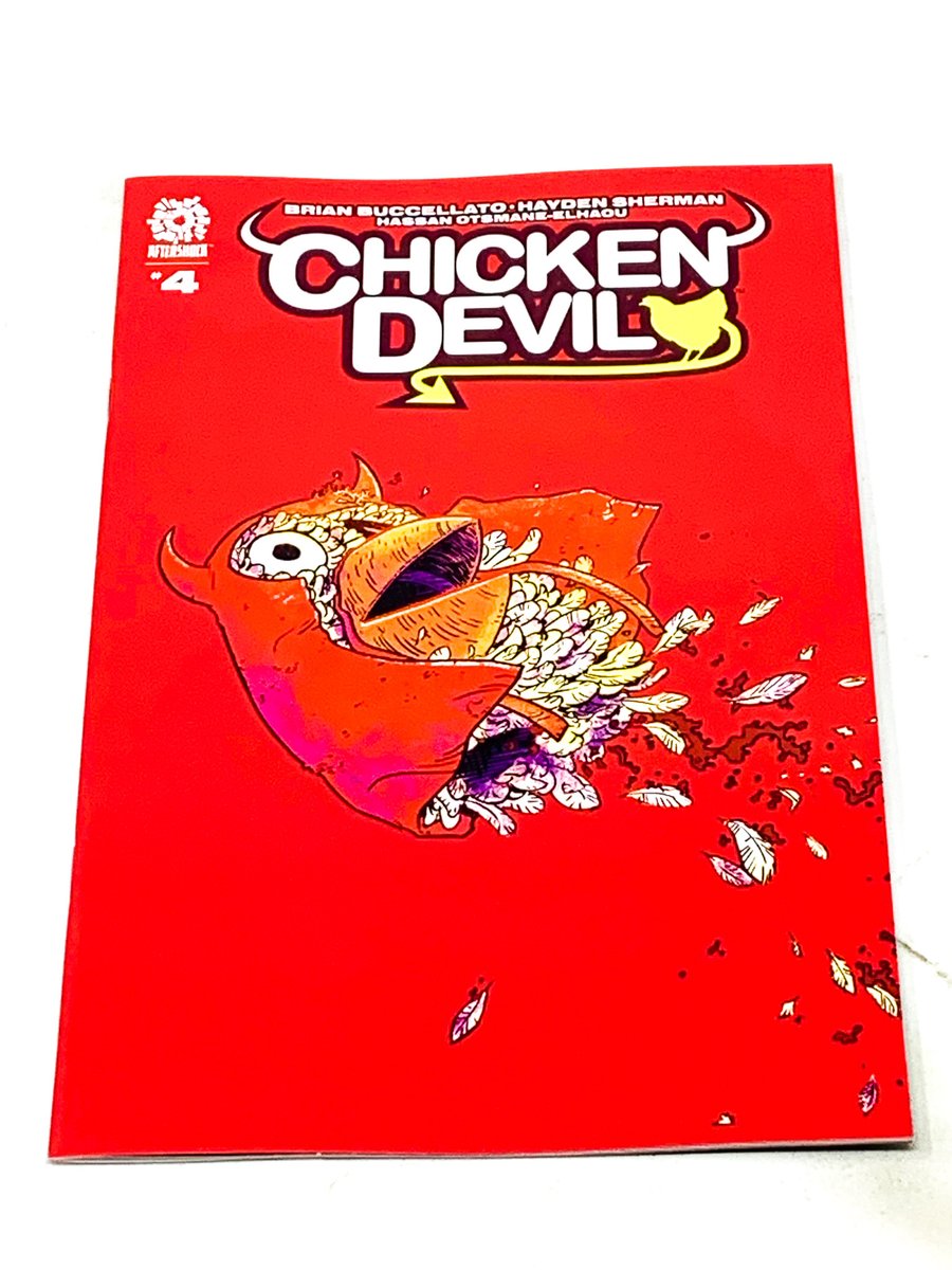 unrealitystore's tweet photo. HUNDRED WORD HIT #217 - CHICKEN DEVIL #4
#hundredwordhit #comicreview @AfterShockComix #chickendevil @BrianBooch @Cleanlined
https://t.co/xK5JMp0nSZ https://t.co/O2m9w9Njom