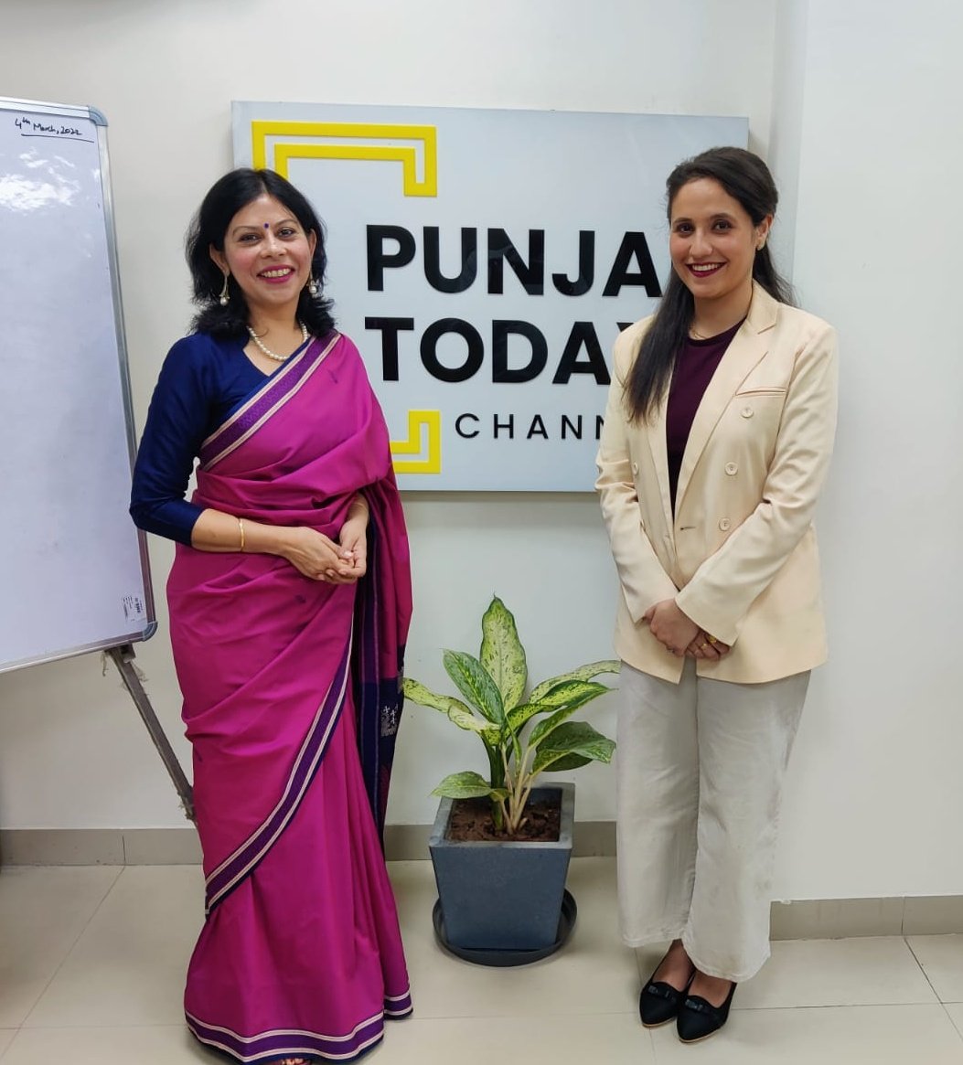ManjulaSularia's tweet photo. Being a Woman with Voice
Being a Woman who feels, shares and expresses
My journey as narrated my by myself
https://t.co/9I4eA3Duc1
#women #womenwithvoice #womanforchange #WomensDay2022 https://t.co/Hr7BKBARNI