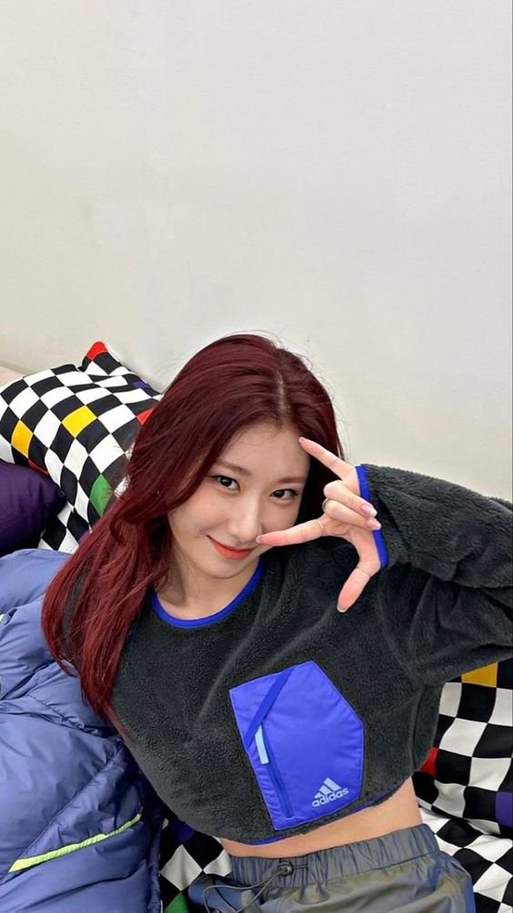 gmhyin's tweet photo. 🍁 small outlet w chaeryeong  ! 
              by: @allforchaer 

있지 채령 #채령 #CHAERYEONG #있지  #ITZY 
@ITZYofficial https://t.co/iXzAXPK6Q9
