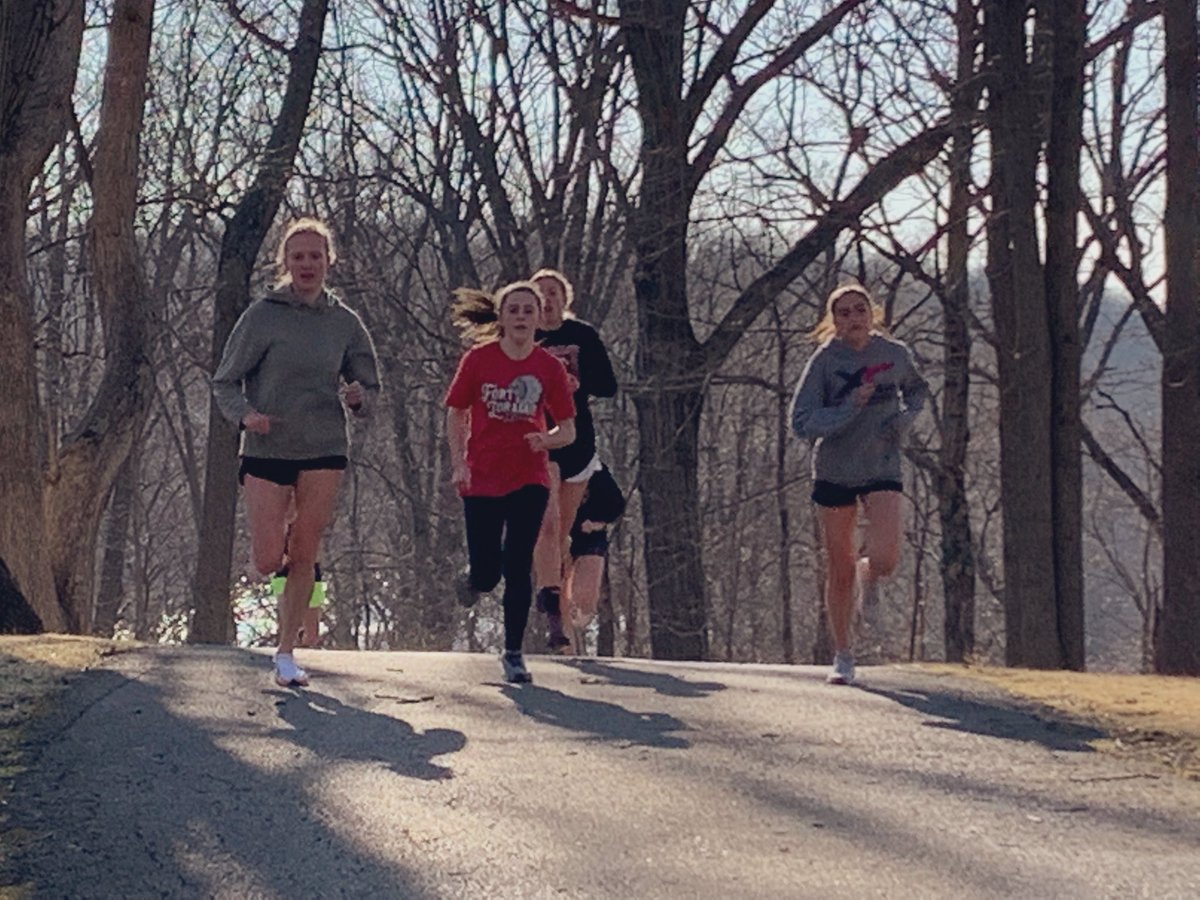 krheitkamp's tweet photo. Putting in the work!❤️💪🖤#FLTF https://t.co/XzSgcNHptL